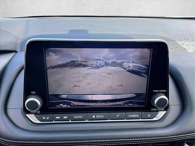 Used 2025 Nissan Rogue SV AWD/4WD image 23