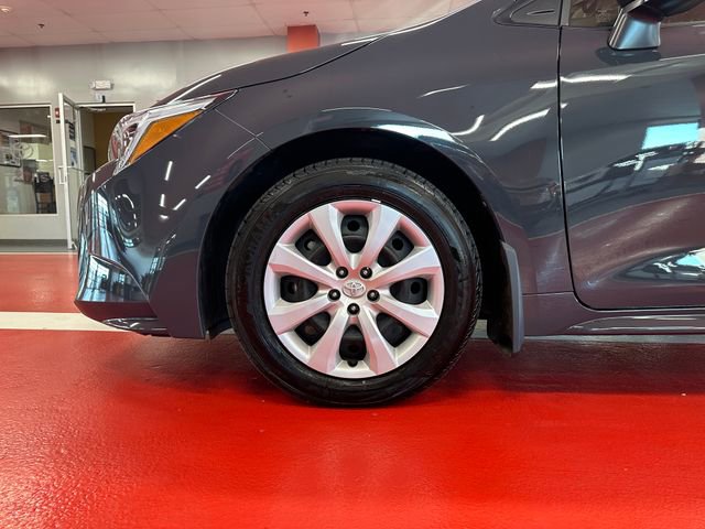 Certified 2025 Toyota Corolla LE FWD image 28