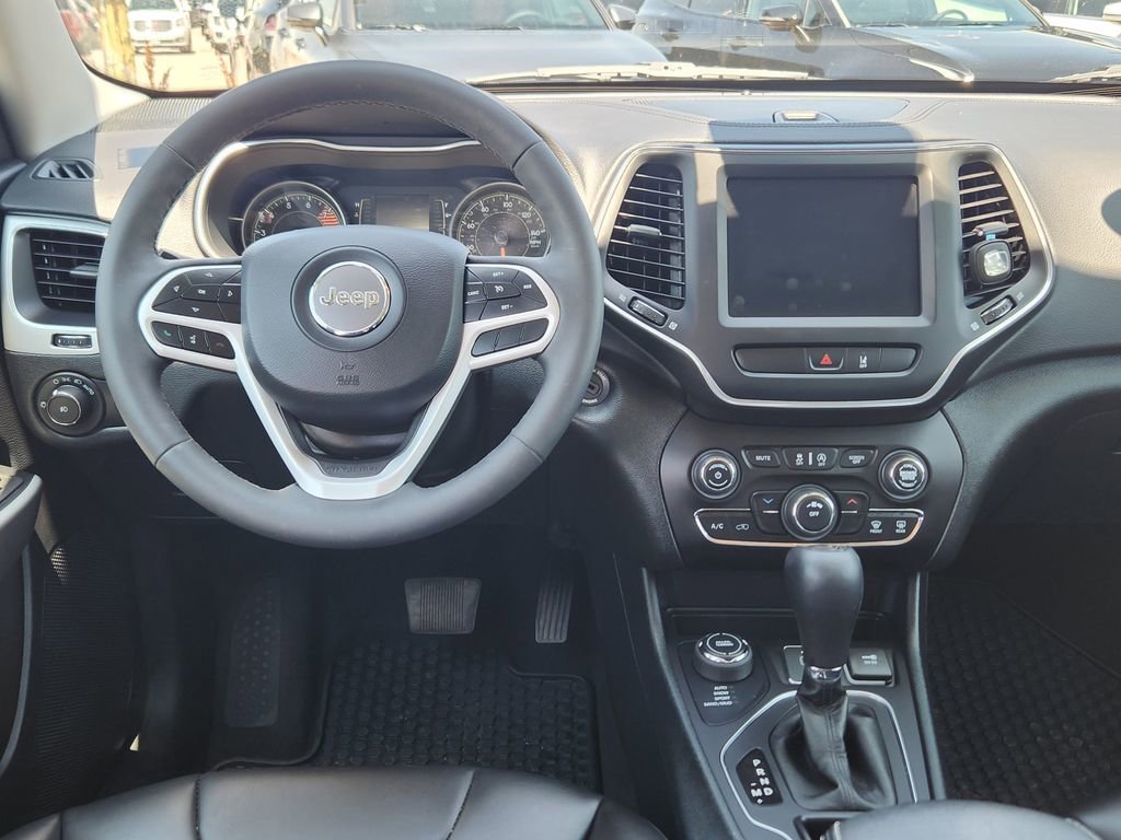 Used 2022 Jeep Cherokee Latitude image 13