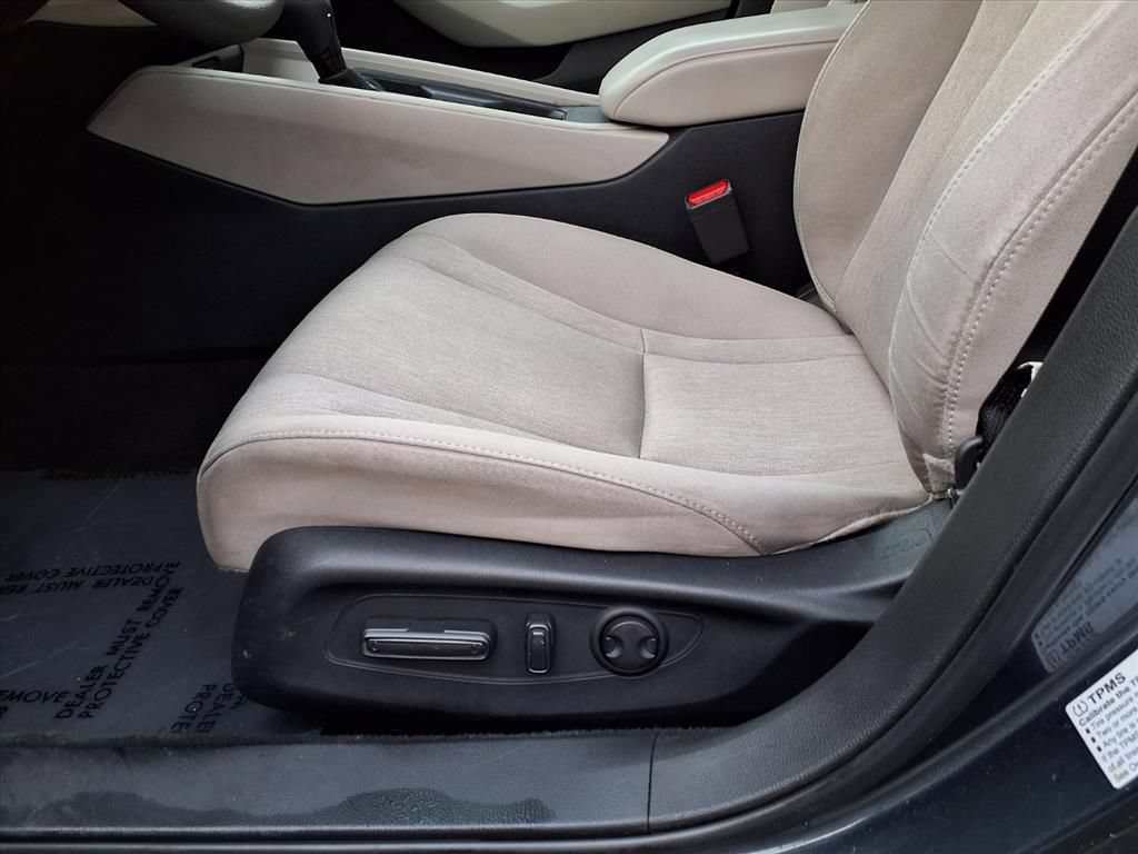 Used 2023 Honda Accord EX image 16