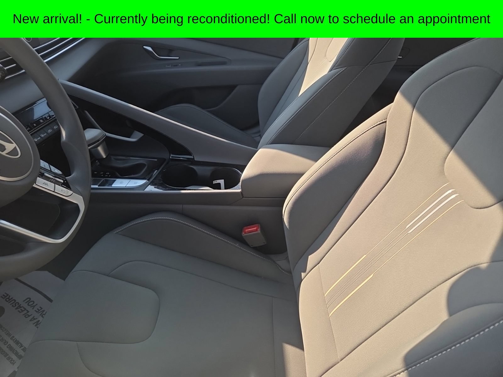 Used 2025 Hyundai Elantra Hybrid FWD image 12
