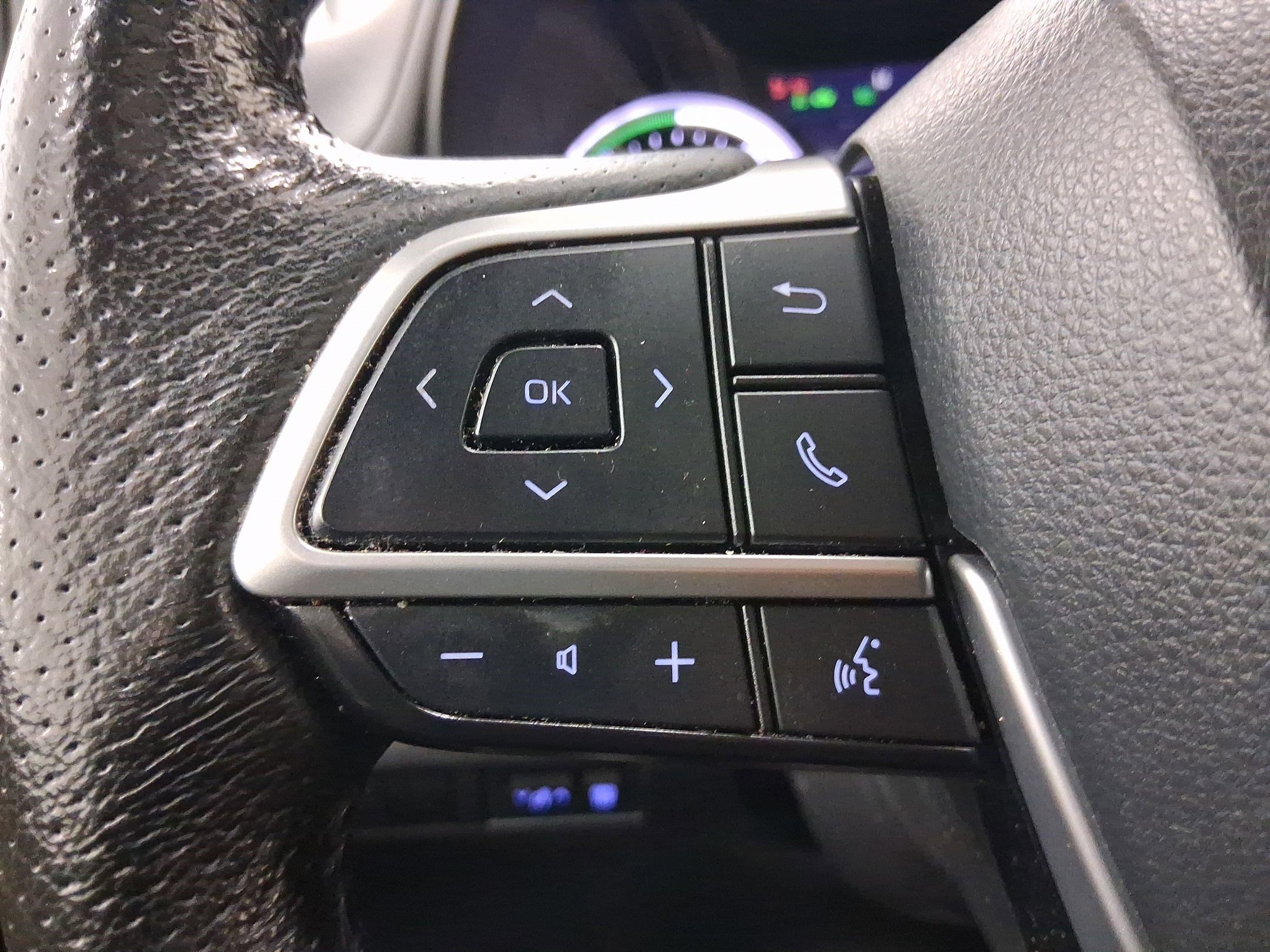 Used 2021 Toyota Sienna Limited image 14