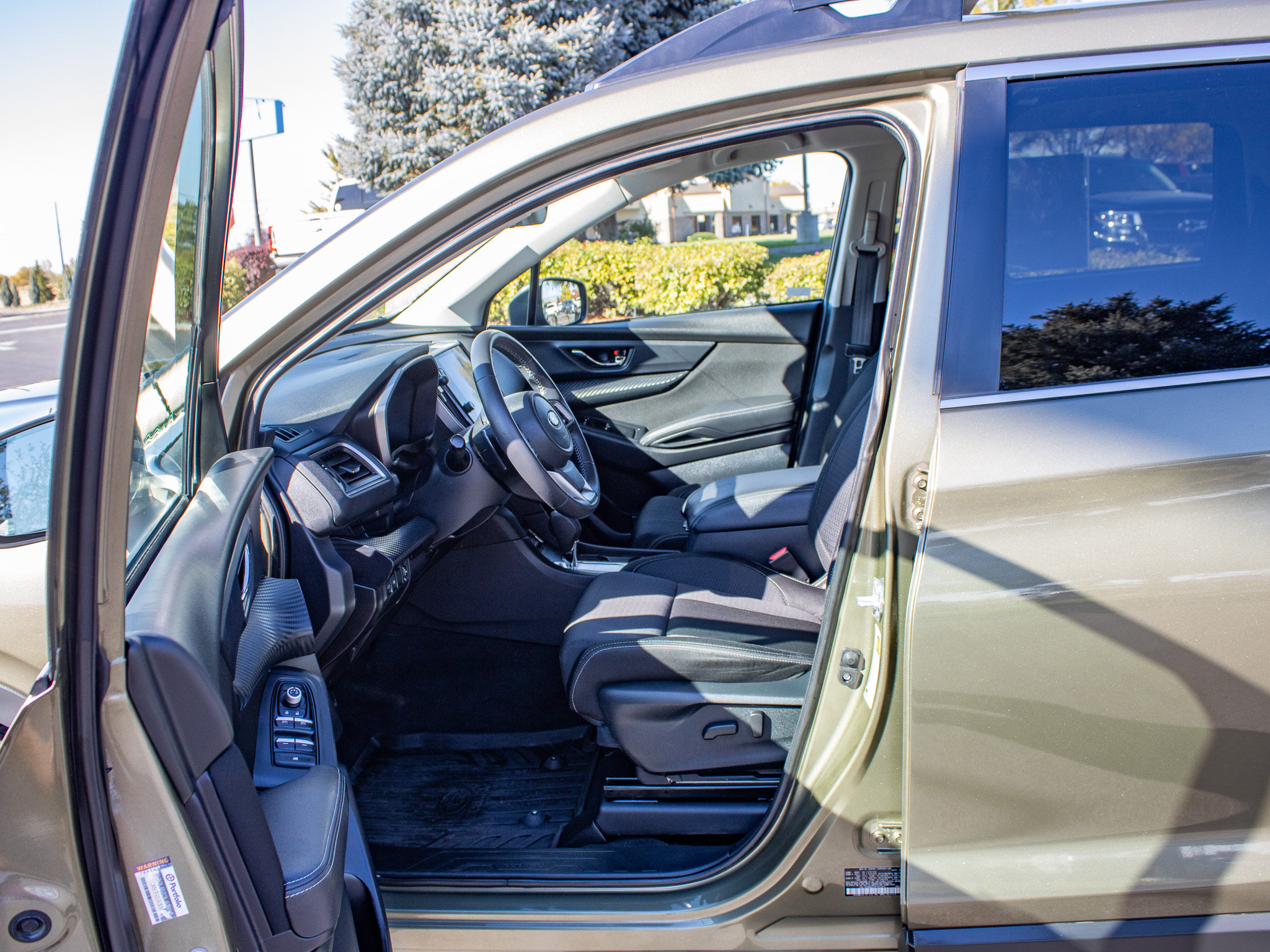 Used 2023 Subaru Ascent Premium w/ Convenience Package AWD/4WD image 25