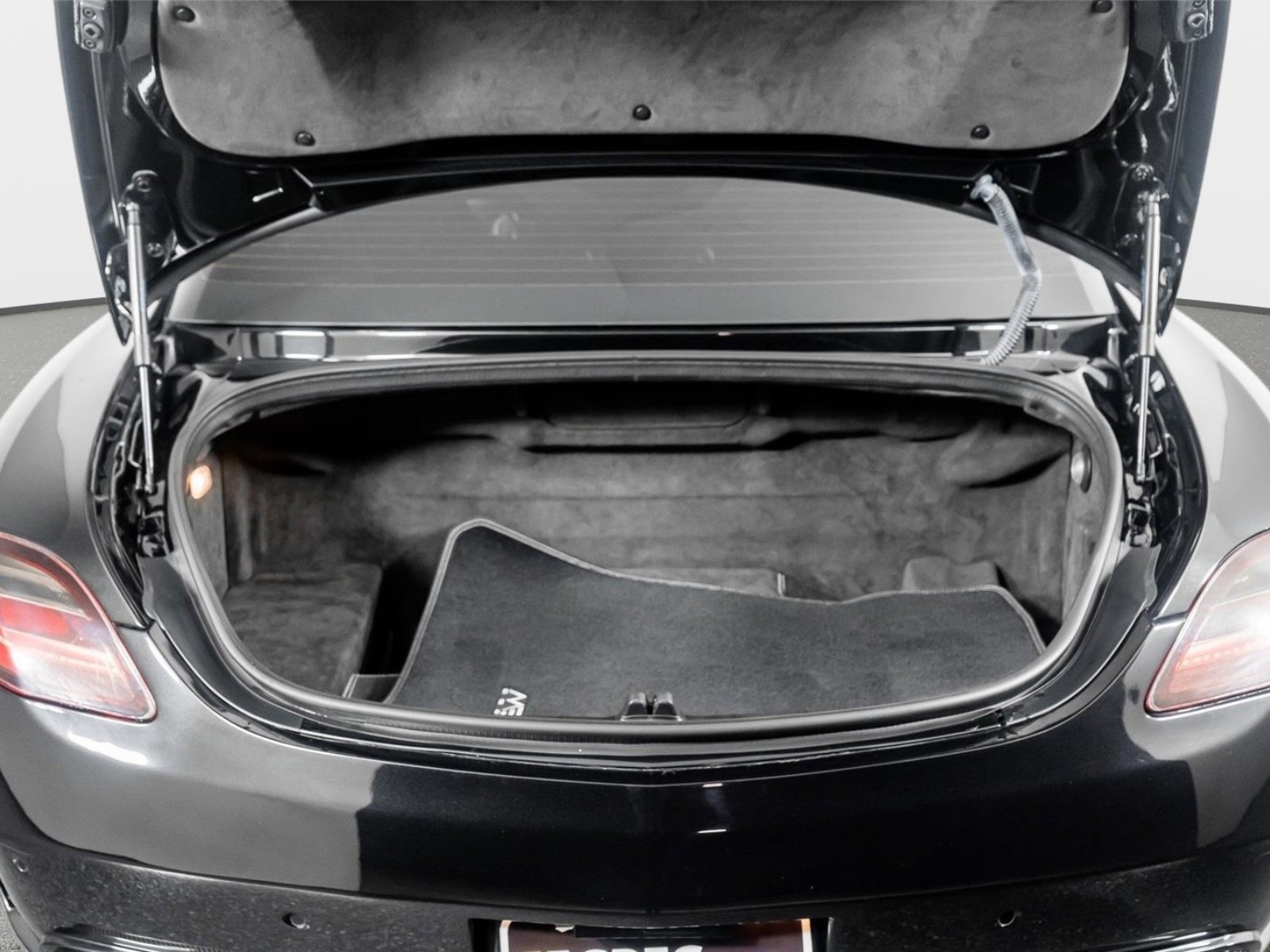 Used 2011 Mercedes-Benz SLS AMG Coupe image 45