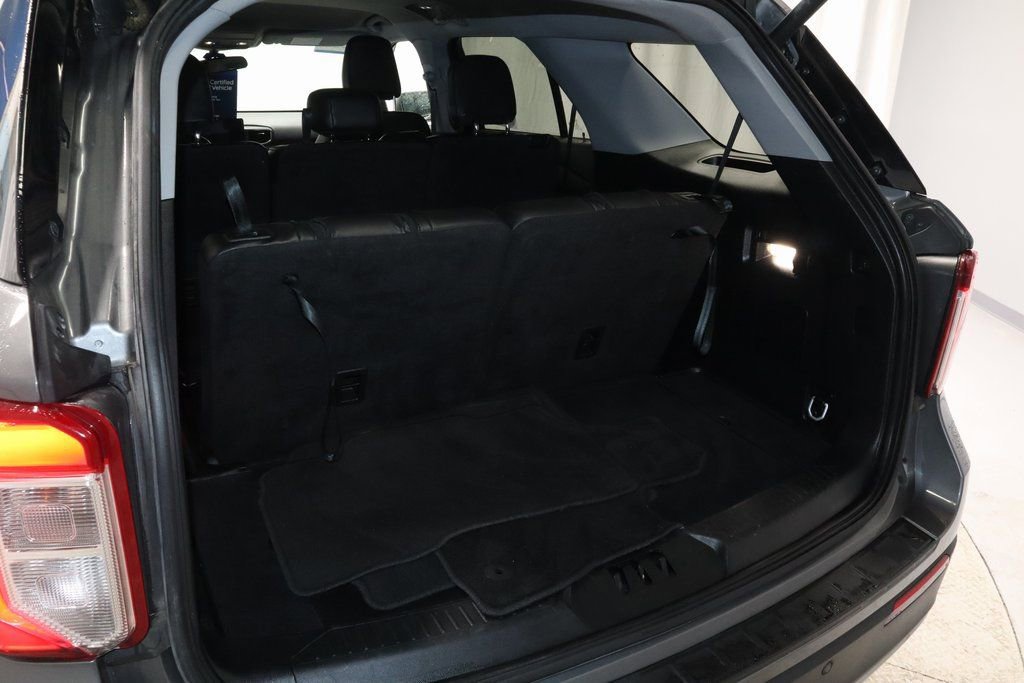 Certified 2023 Ford Explorer XLT w/ Equipment Group 202A image 17