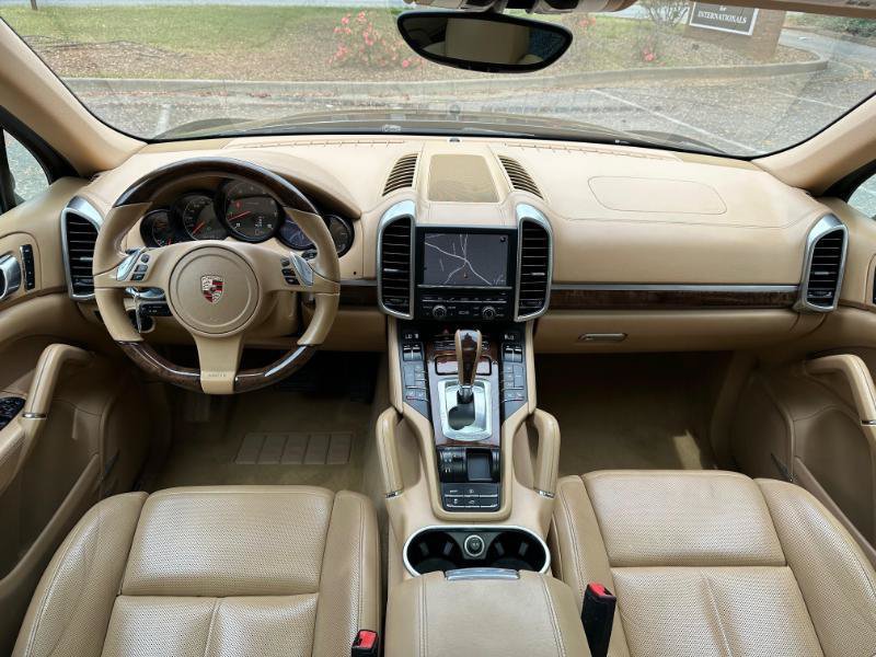Used 2011 Porsche Cayenne AWD/4WD image 36