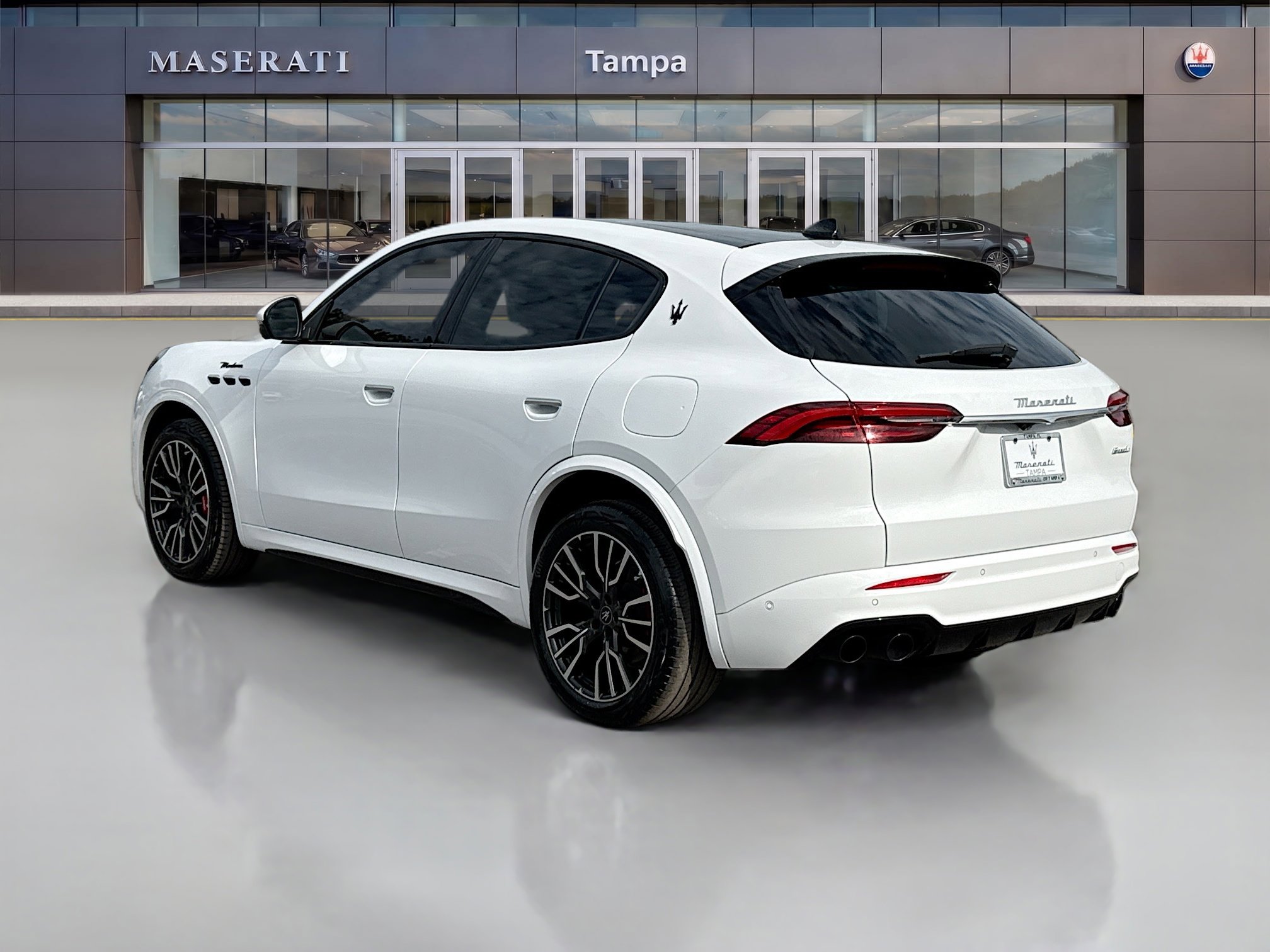 Used 2023 Maserati Grecale Modena AWD/4WD image 5