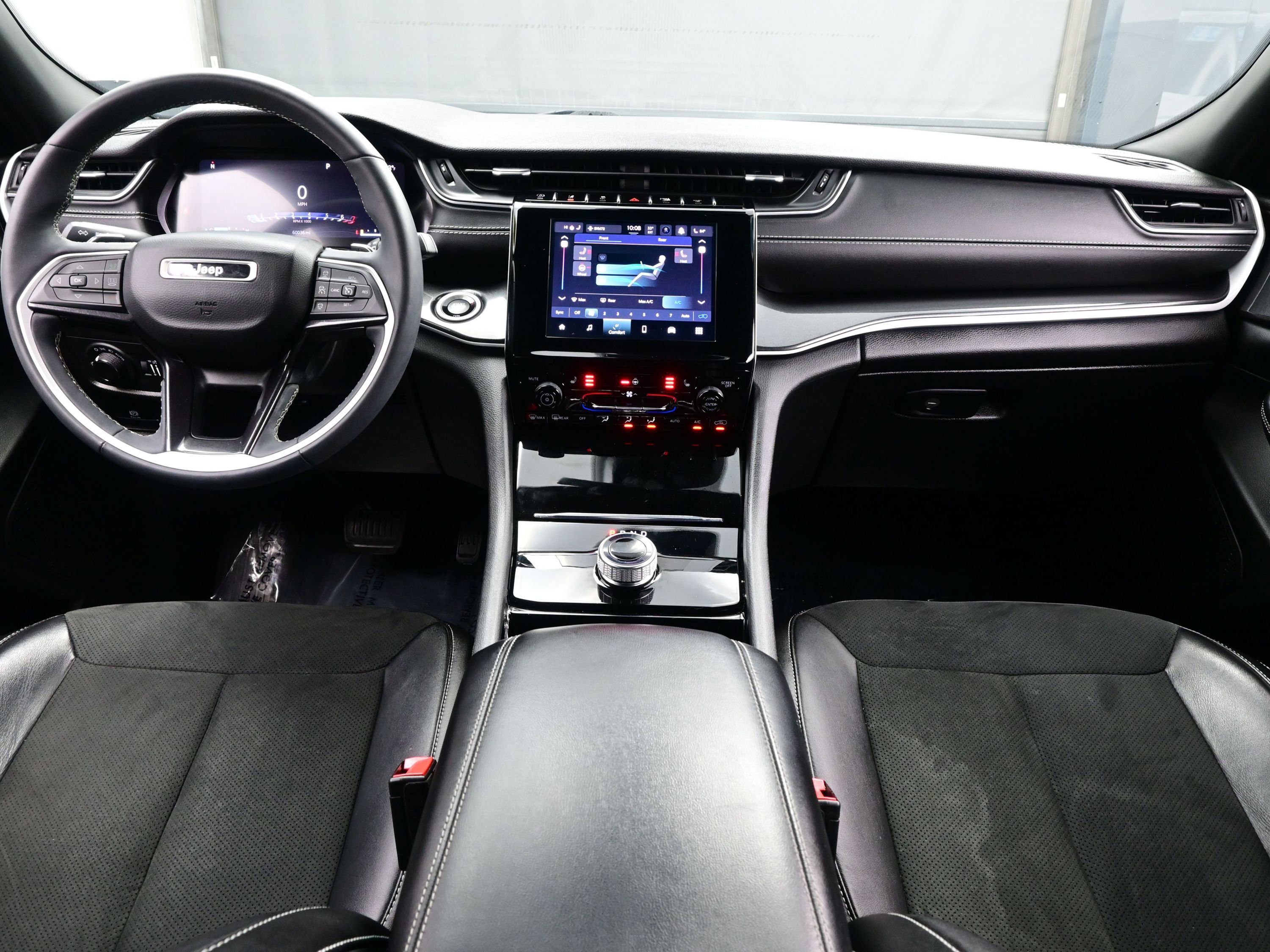 Used 2023 Jeep Grand Cherokee L Laredo image 17