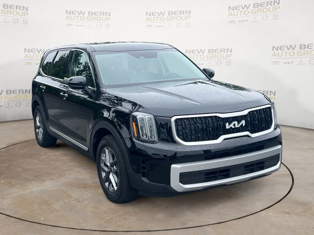 Used 2023 Kia Telluride LX FWD image 7