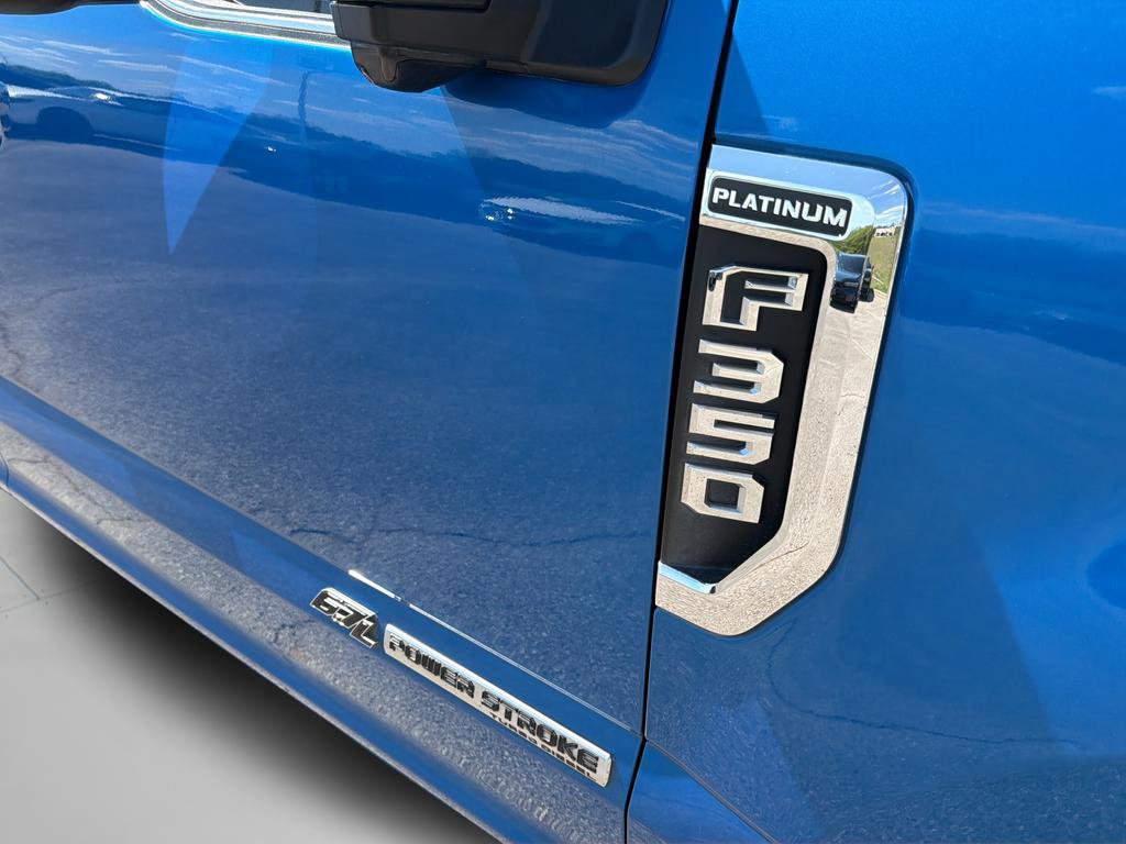 Used 2020 Ford F350 Platinum w/ FX4 Off-Road Package image 28
