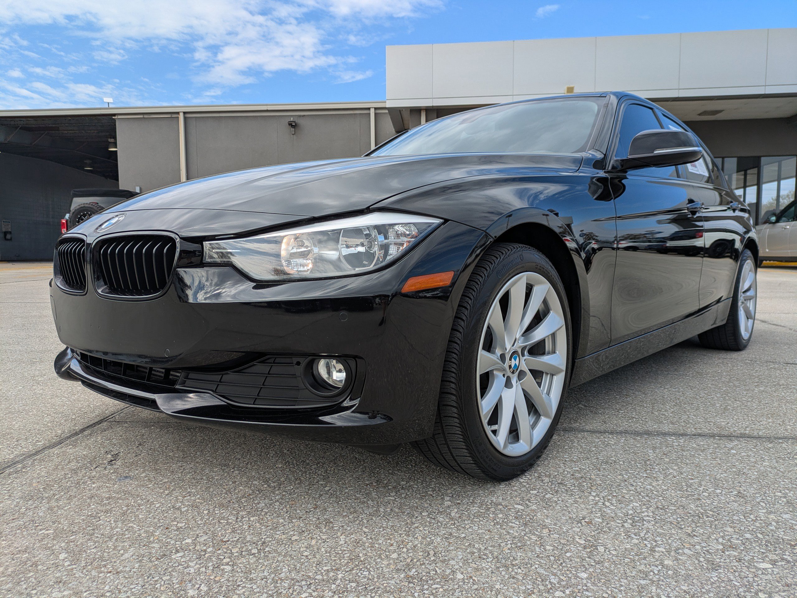 Used 2015 BMW 320i xDrive Sedan image 8