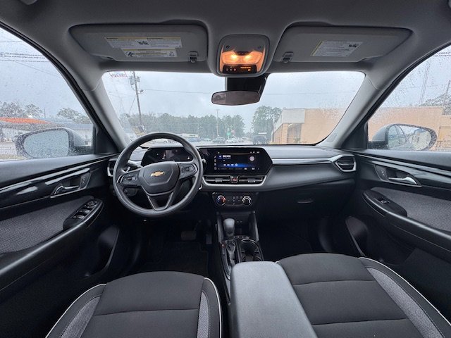 Used 2024 Chevrolet TrailBlazer LT image 11