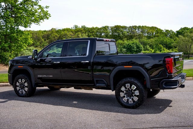Used 2024 GMC Sierra 3500 Denali w/ Denali Reserve Package image 3