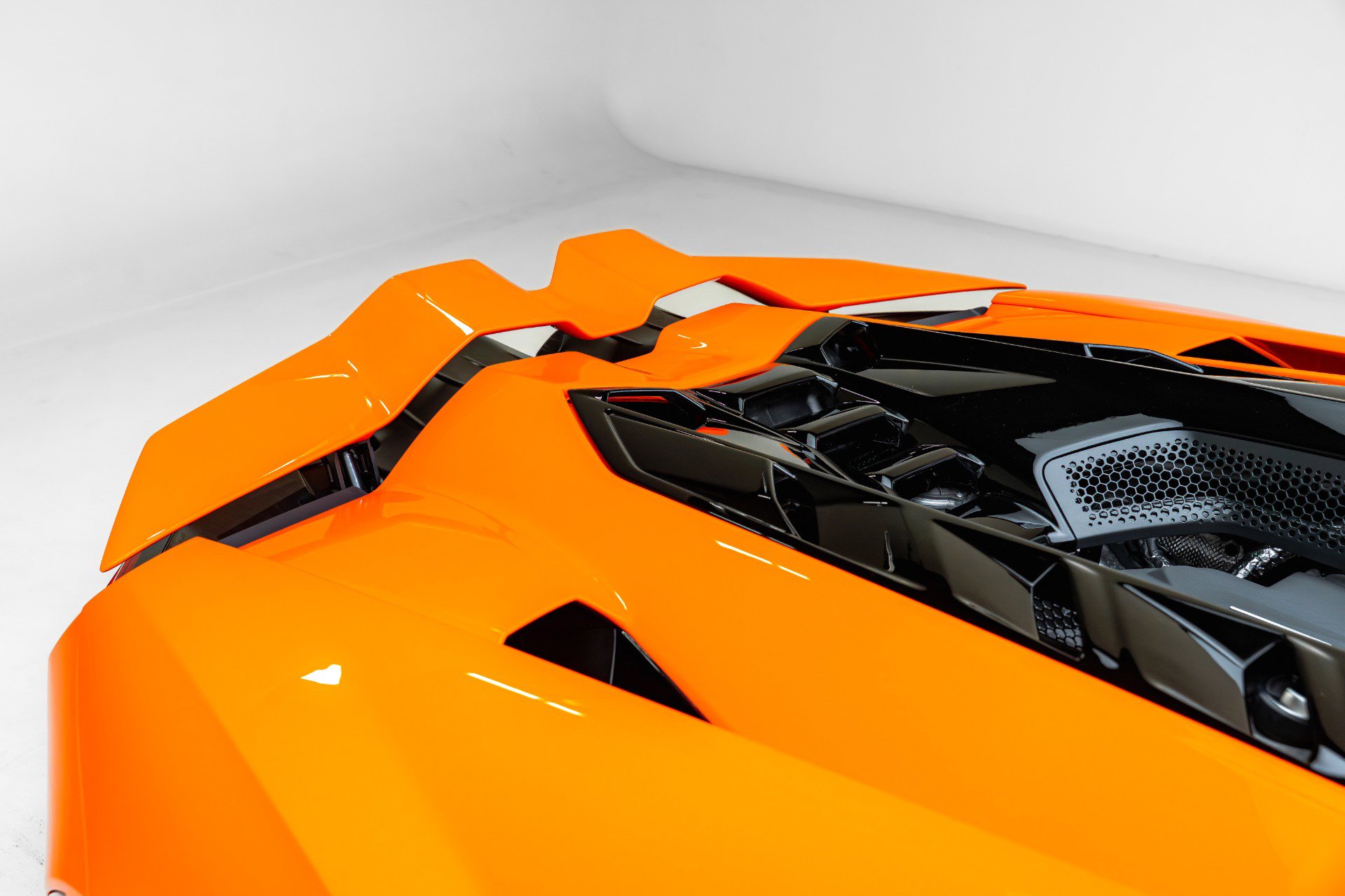 Used 2024 Lamborghini Revuelto AWD/4WD image 29