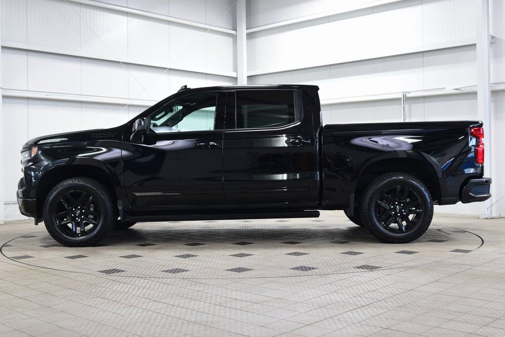 Used 2025 Chevrolet Silverado 1500 High Country w/ Midnight Edition image 4