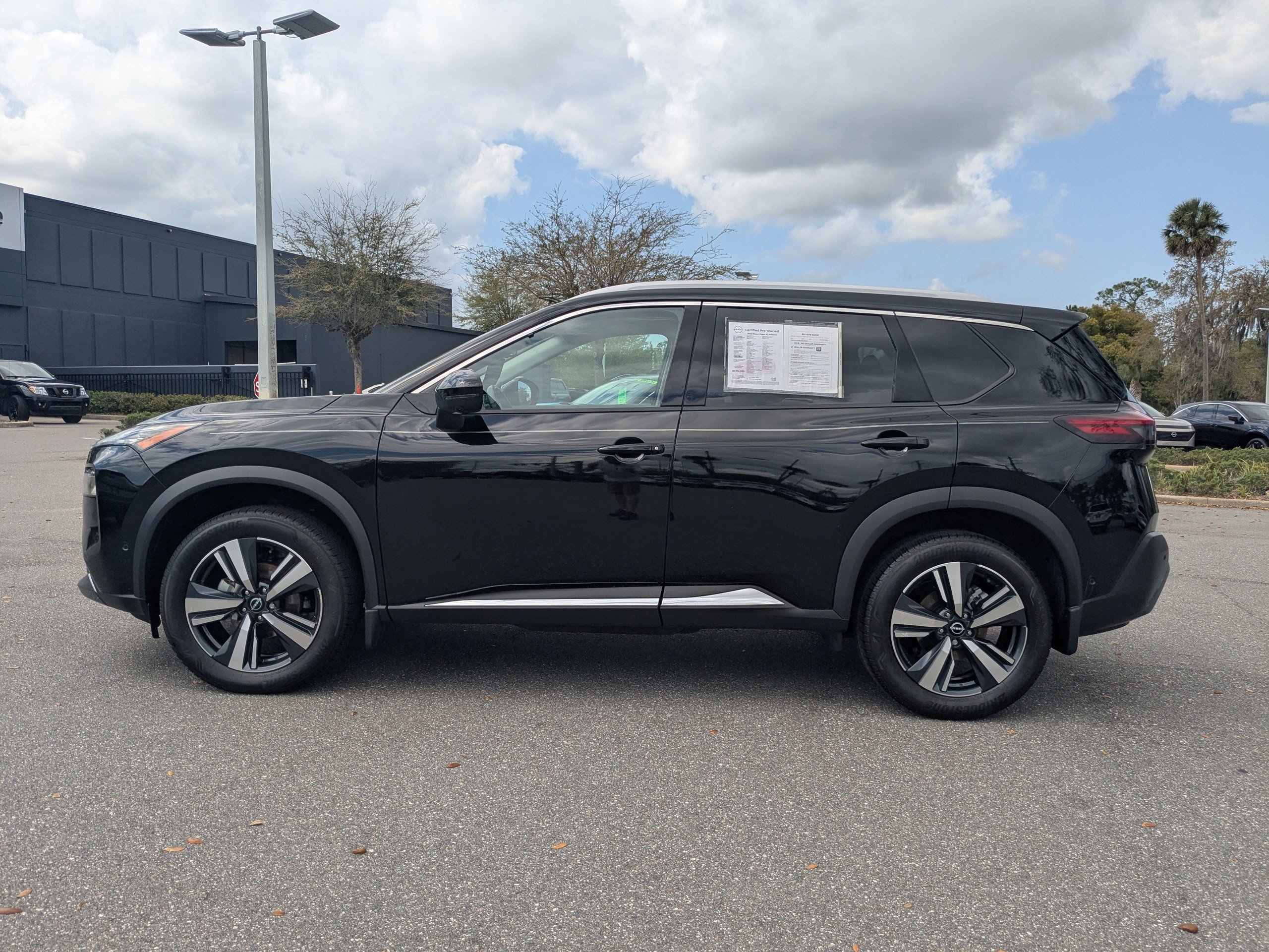 Certified 2023 Nissan Rogue SL w/ SL Premium Package image 7