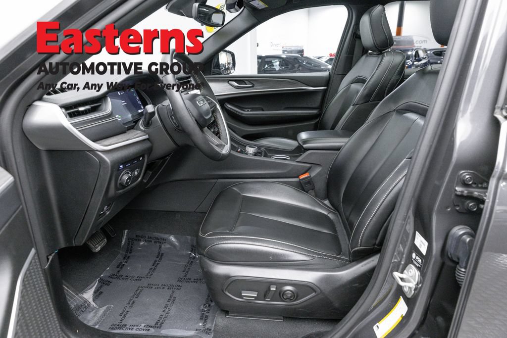 Used 2024 Jeep Grand Cherokee Limited 4xe AWD/4WD image 14