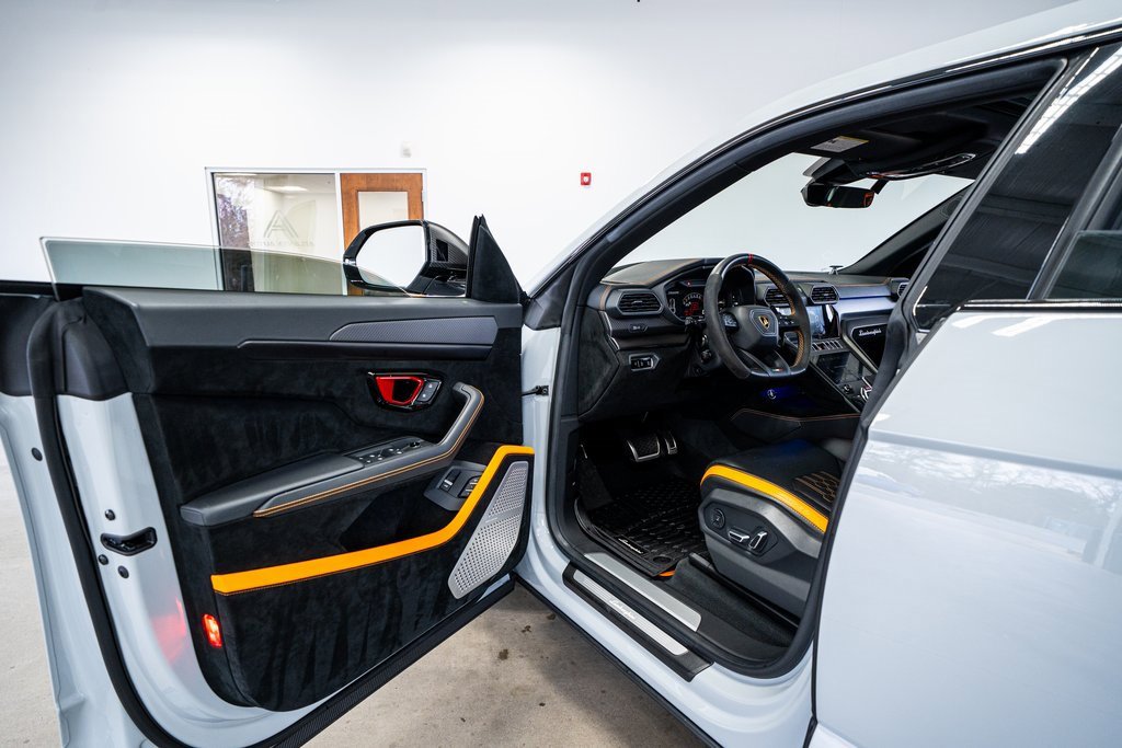Used 2024 Lamborghini Urus Performante image 40