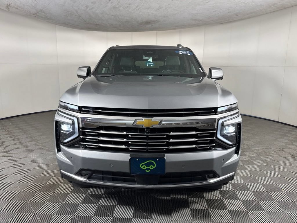 Certified 2025 Chevrolet Suburban Premier AWD/4WD image 2