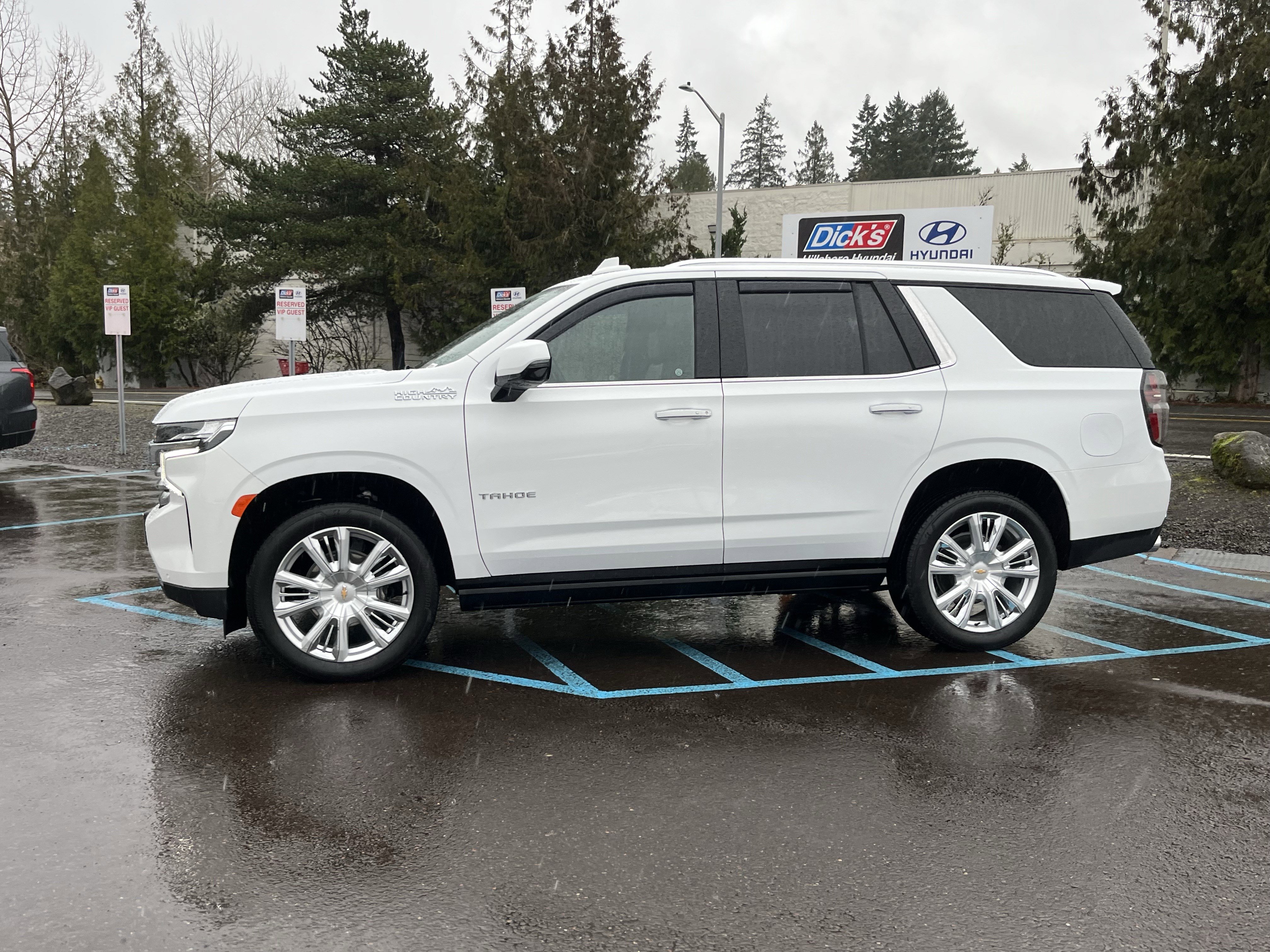 Used 2024 Chevrolet Tahoe High Country w/ Premium Package video 2
