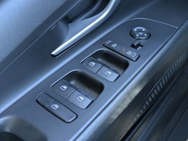 Used 2023 Hyundai Elantra Limited FWD image 24