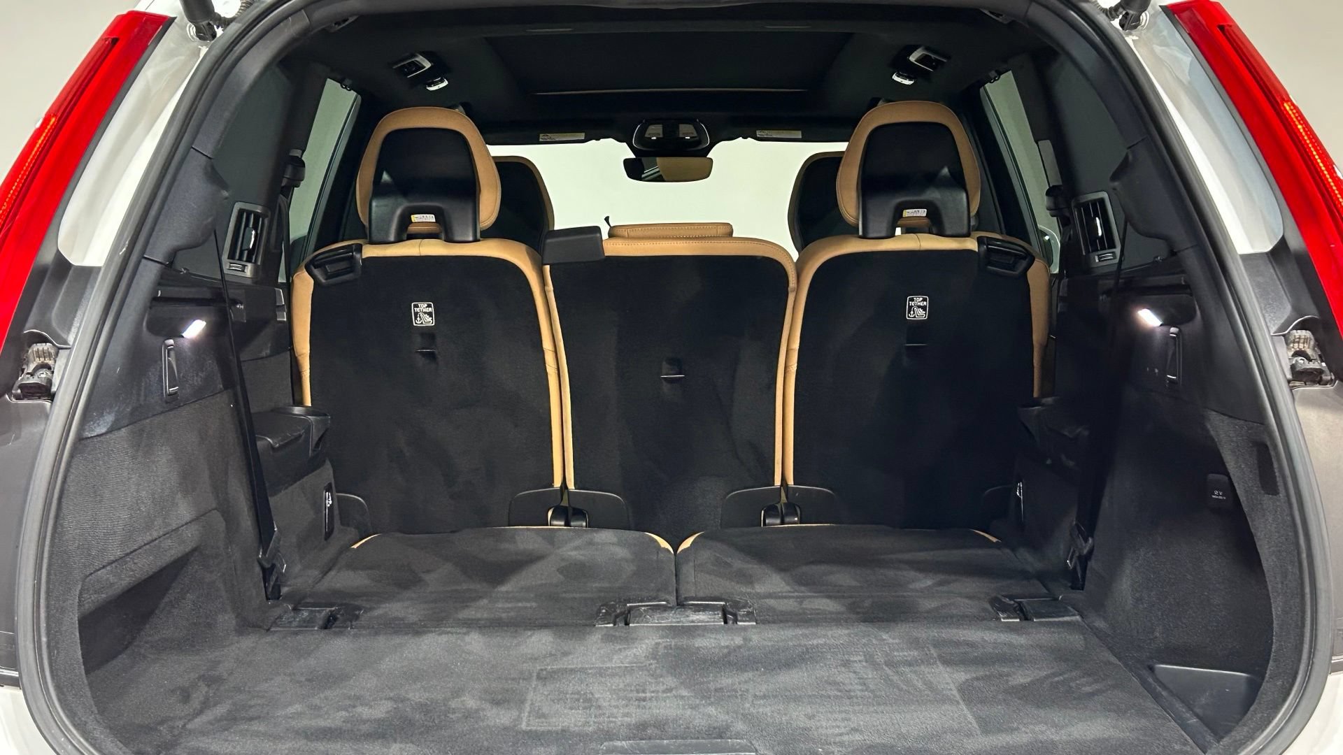 Used 2023 Volvo XC90 B6 Ultimate w/ Protection Package Premier AWD/4WD image 38