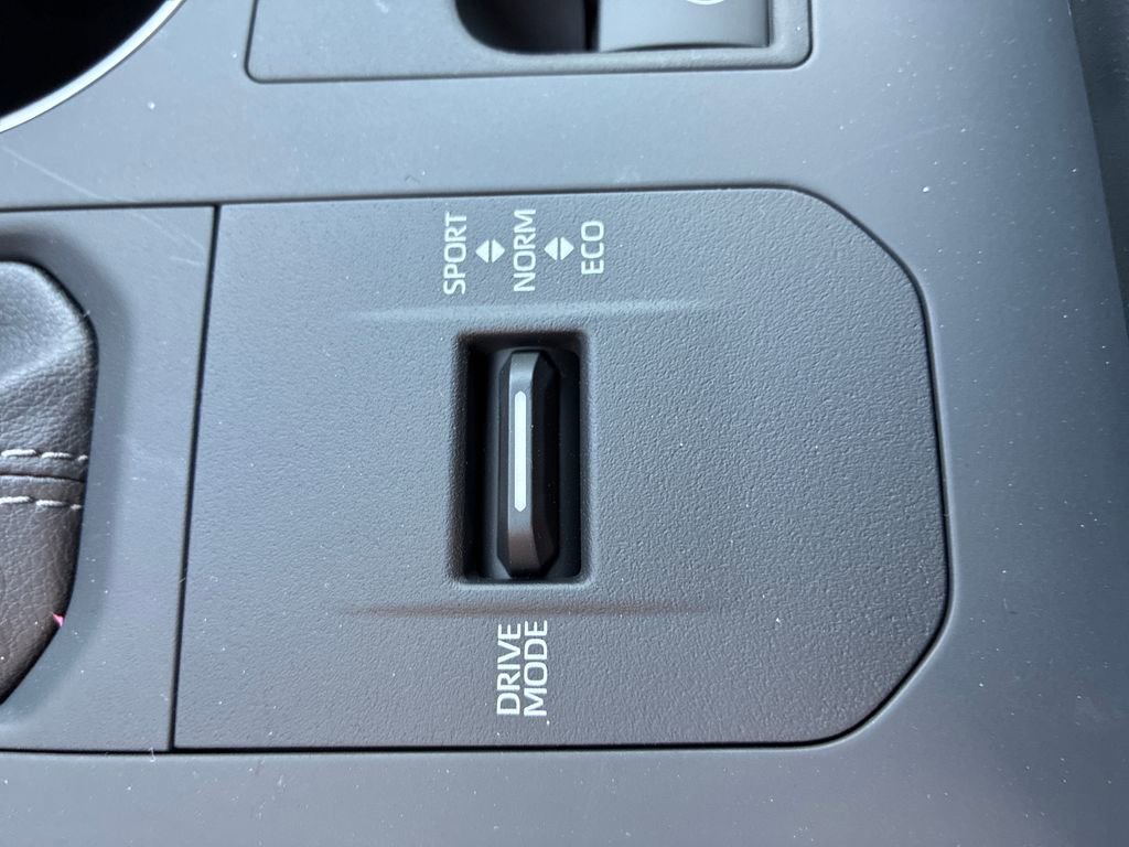 New 2026 Toyota Highlander XLE image 39