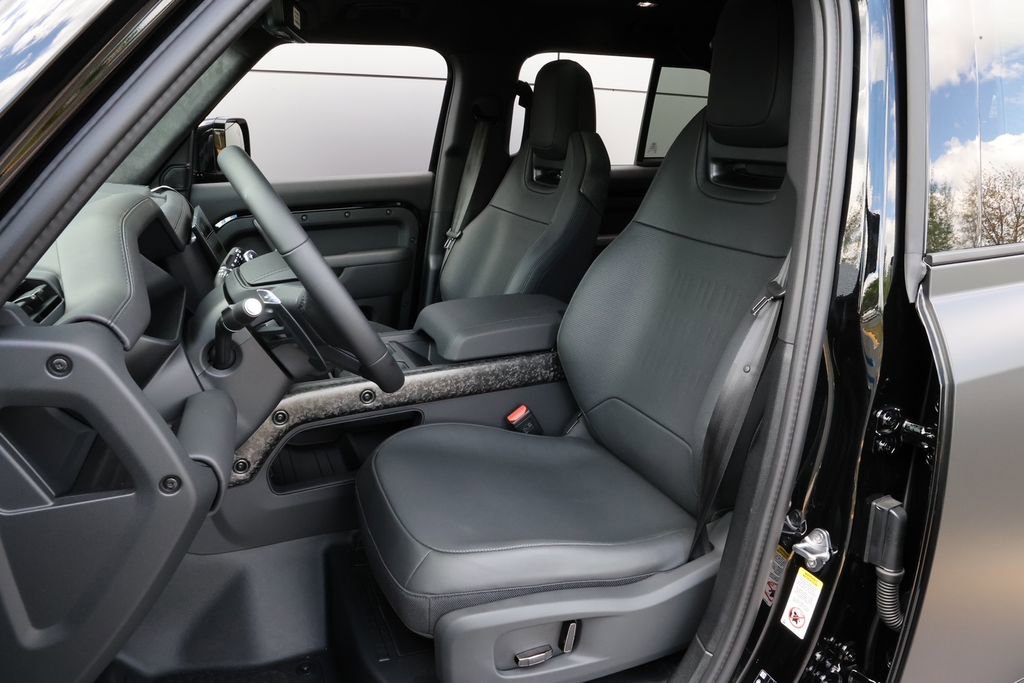 New 2026 Land Rover Defender 110 OCTA AWD/4WD image 20