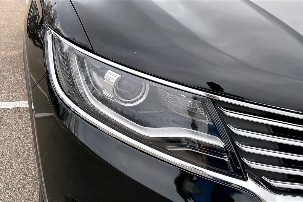 Used 2016 Lincoln MKX Reserve w/ Climate Package image 27