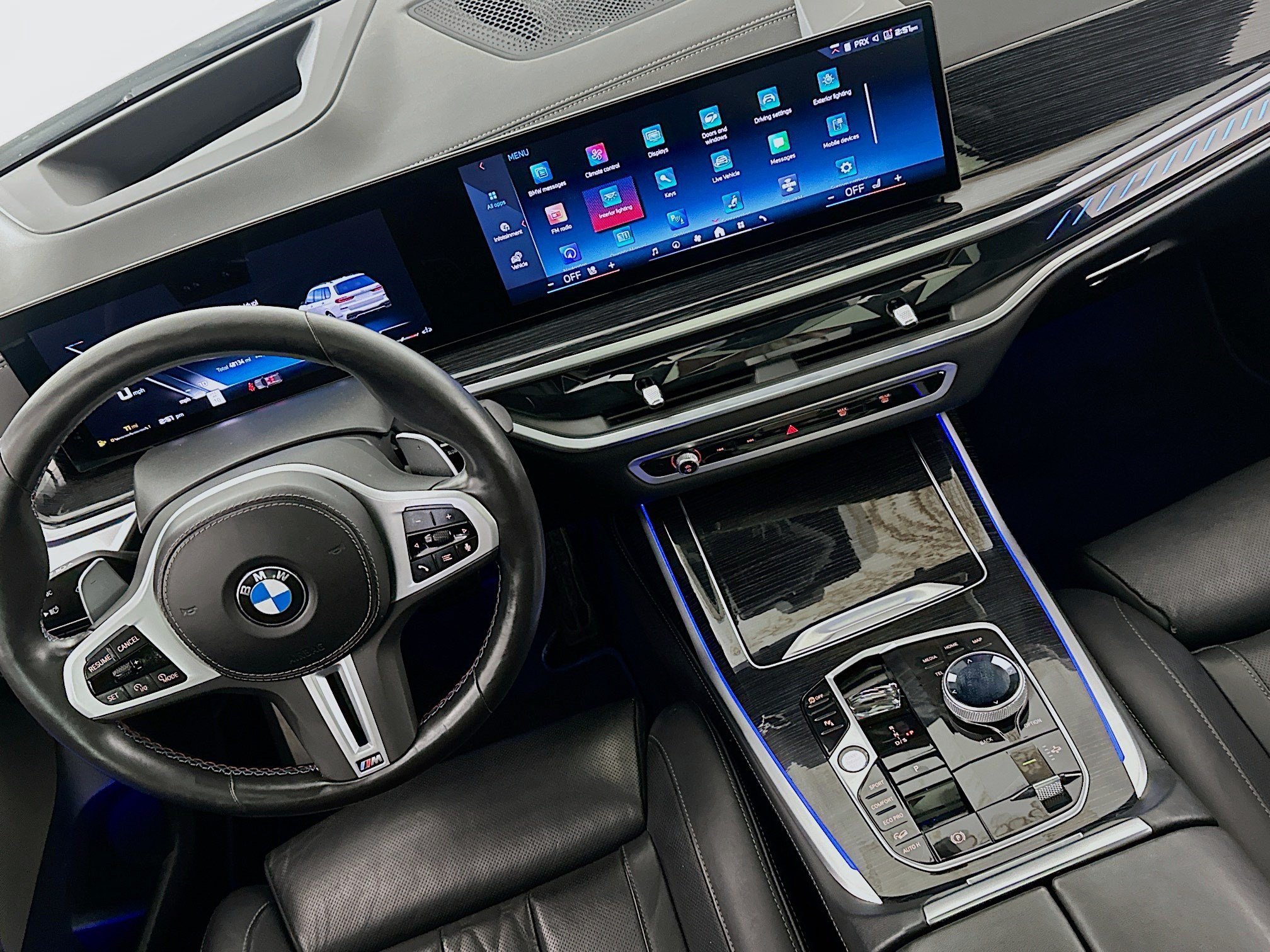 Used 2025 BMW X7 M60i AWD/4WD image 18