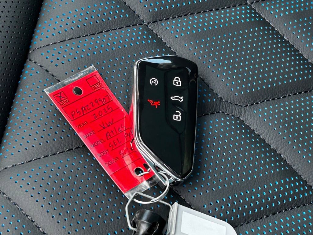 New 2025 Volkswagen Atlas Cross Sport SEL Premium R-Line image 51