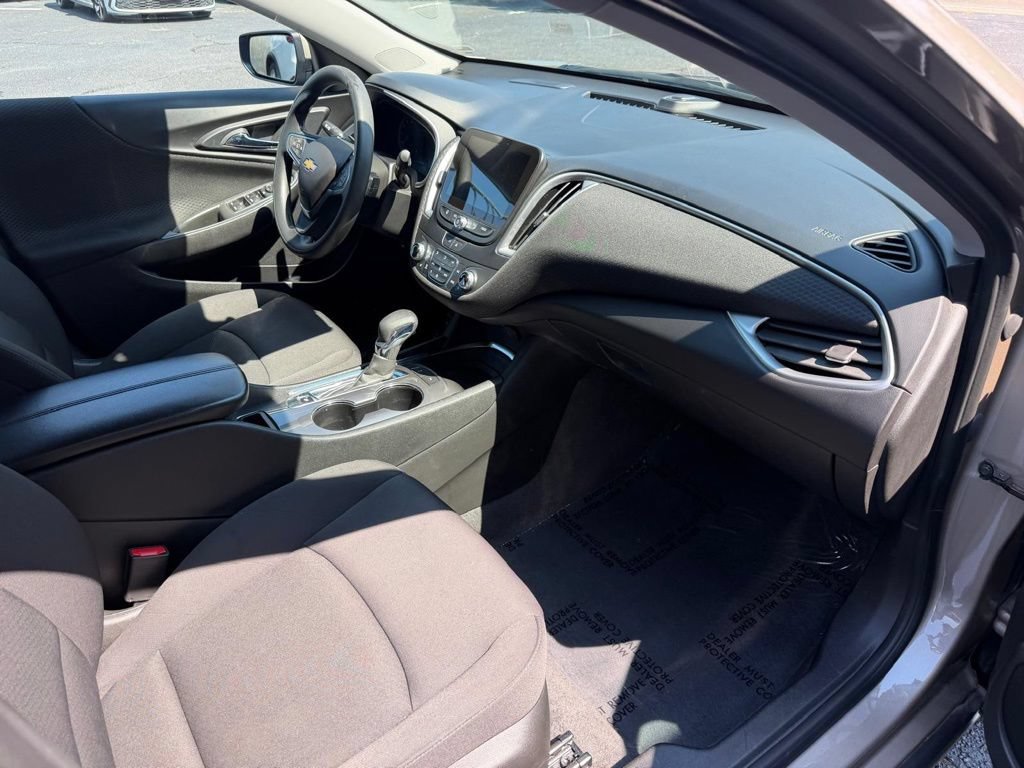Used 2024 Chevrolet Malibu LT FWD image 29