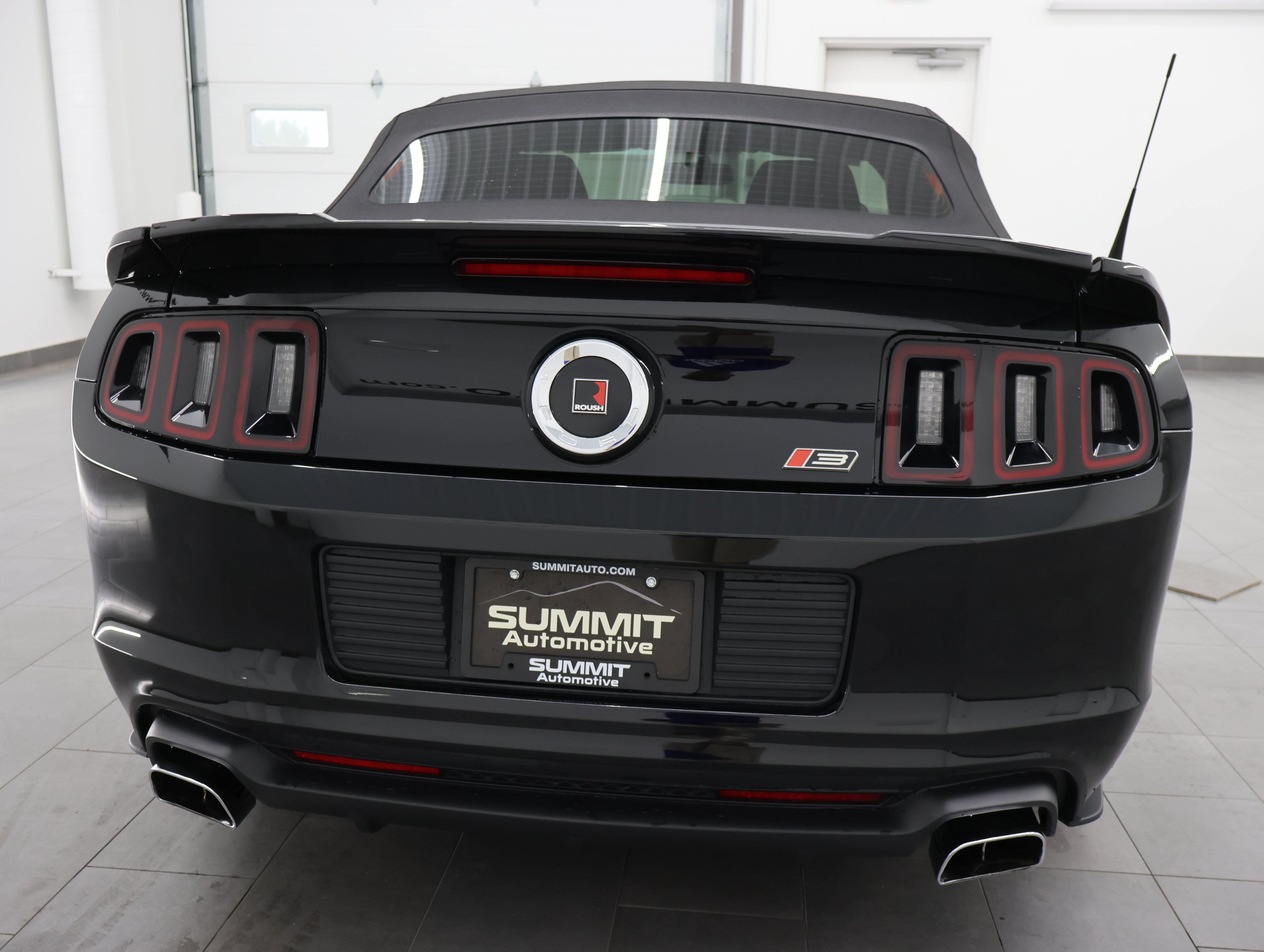 Used 2013 Ford Mustang GT Premium RWD image 31