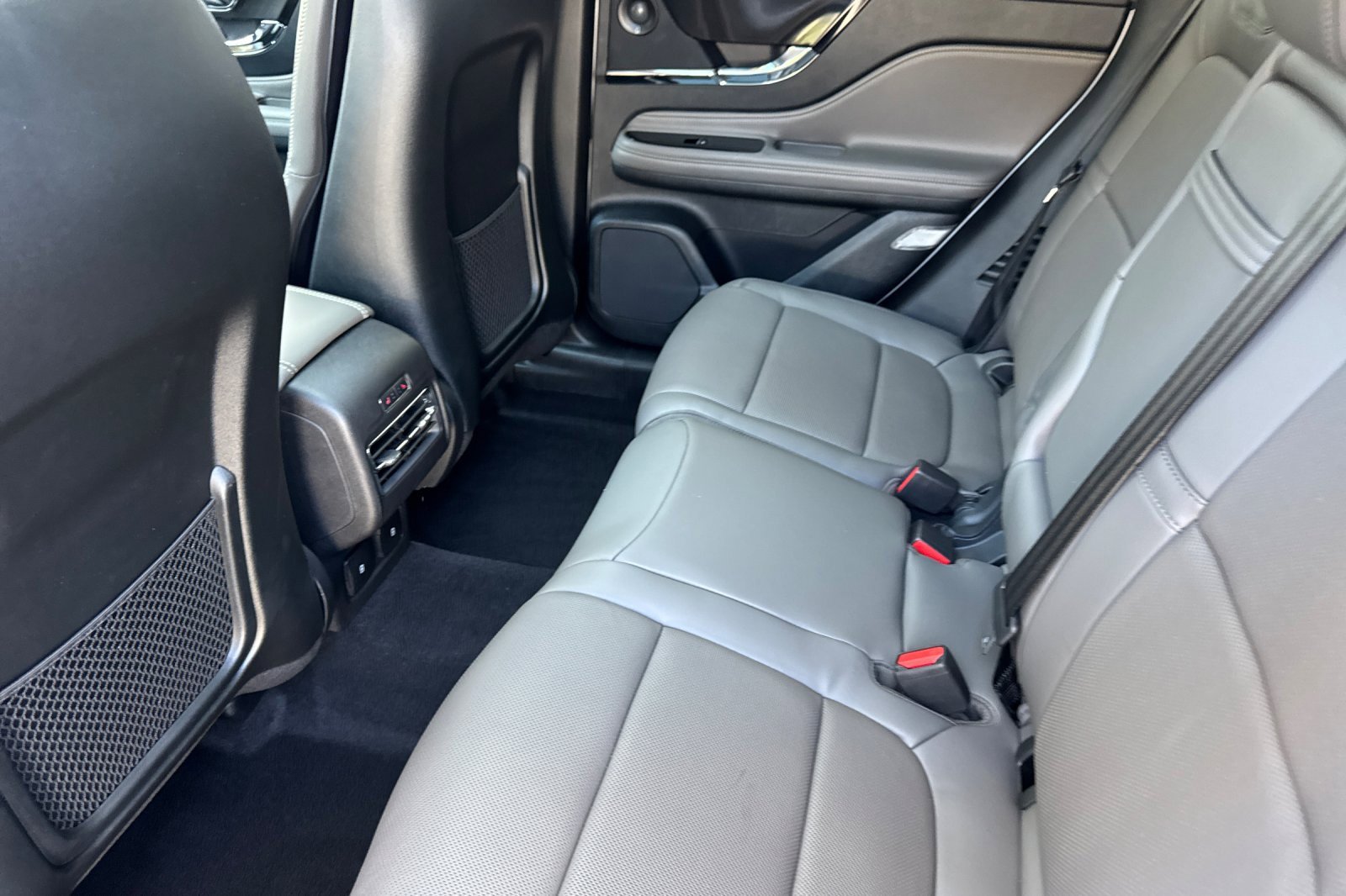 New 2025 Lincoln Corsair Reserve w/ Equipment Group 202A image 11