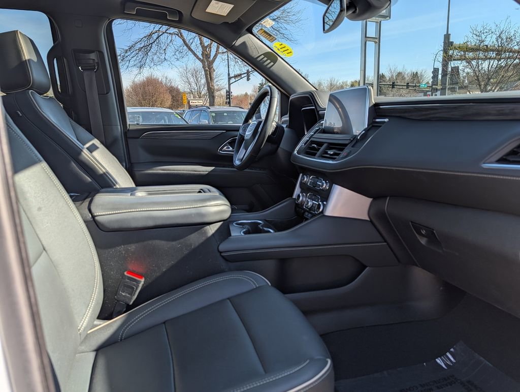 Used 2023 GMC Yukon SLT w/ SLT Premium Package AWD/4WD image 19