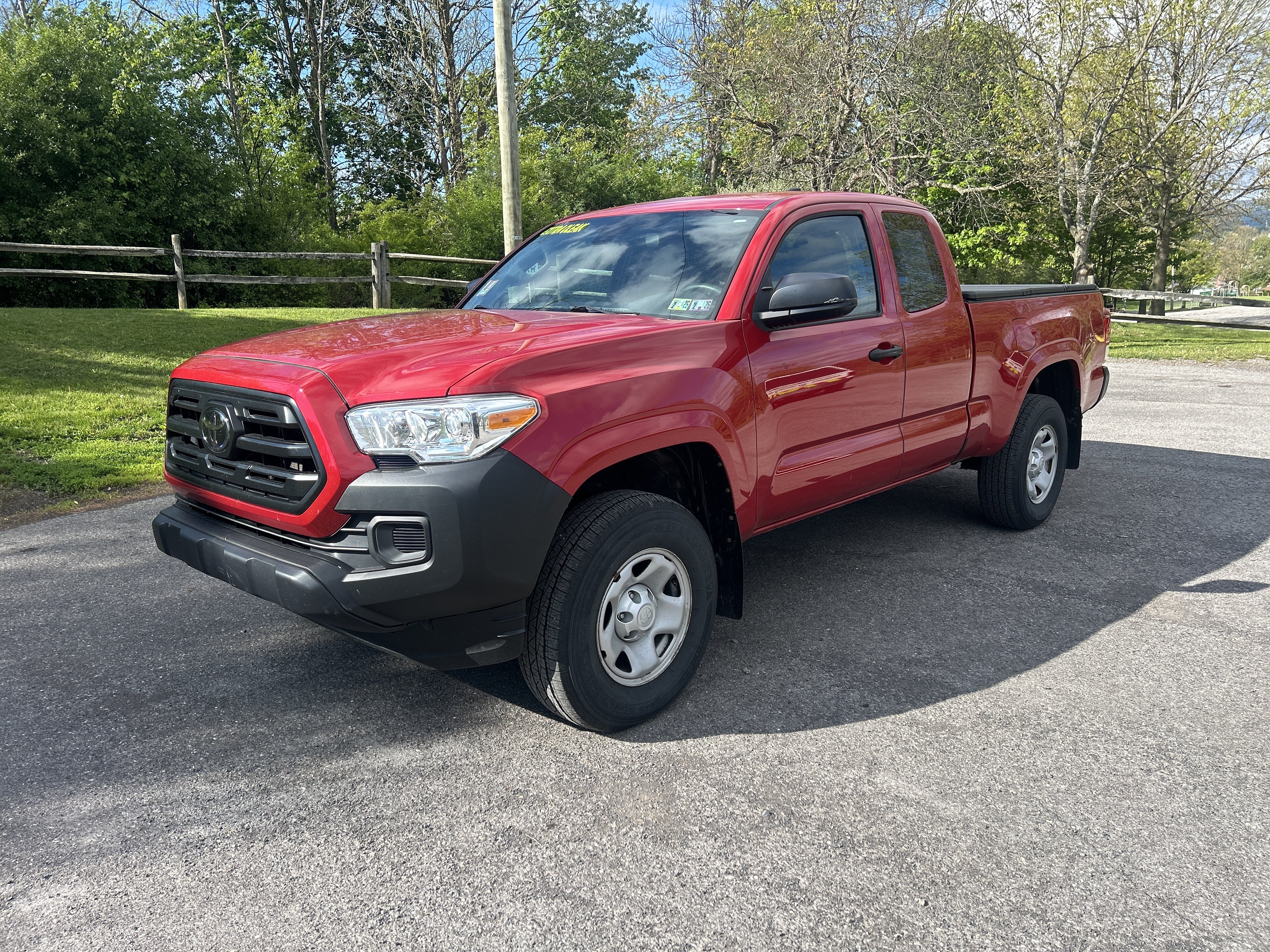 Used 2019 Toyota Tacoma SR AWD/4WD image 8