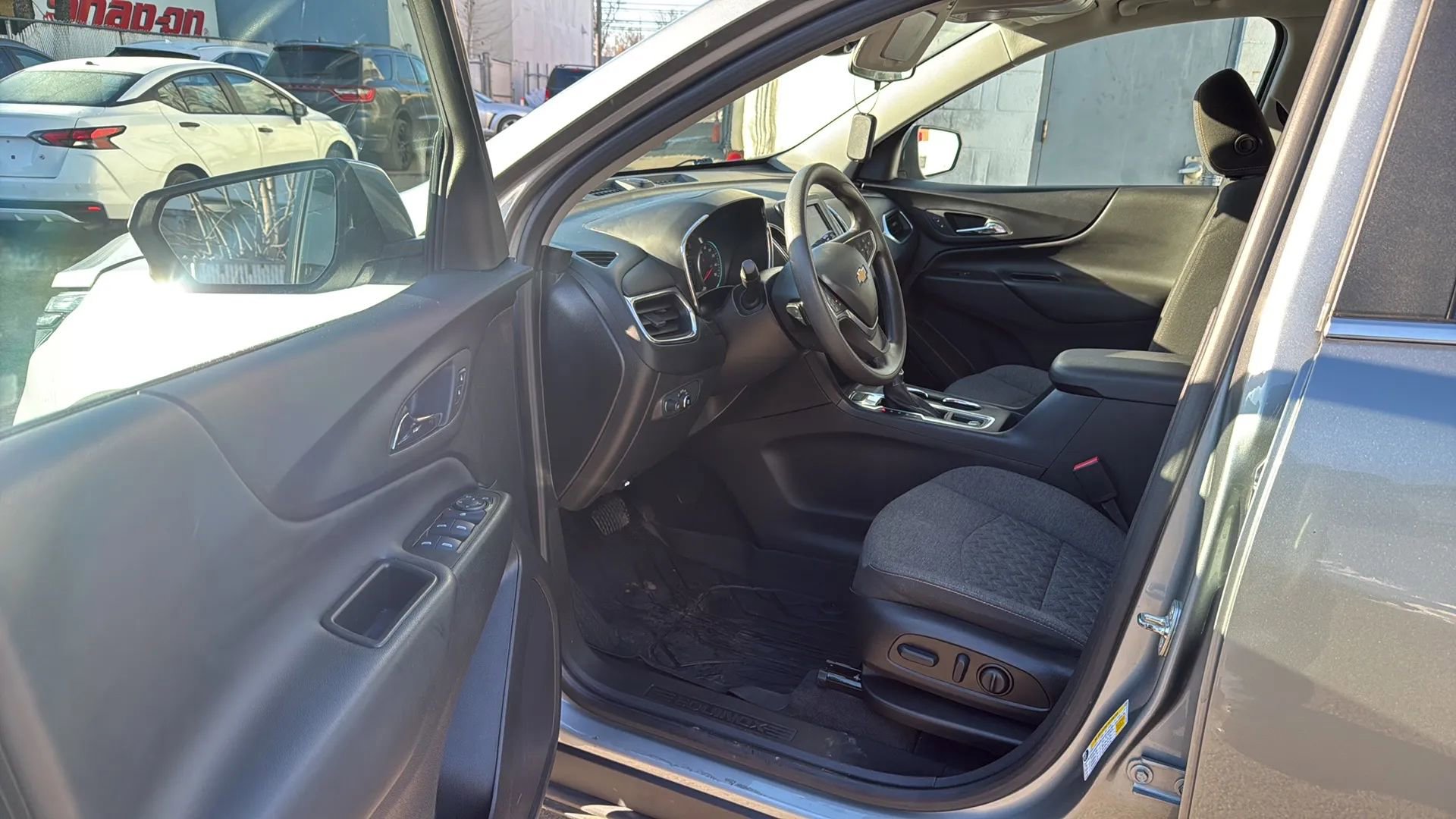 Used 2023 Chevrolet Equinox LT w/ LPO, Floor Liner Package image 23
