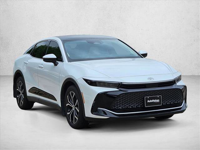 Used 2024 Toyota Crown Limited image 3