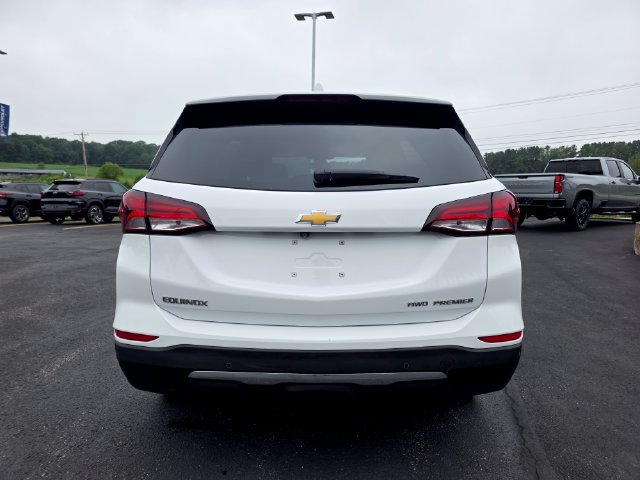 Used 2023 Chevrolet Equinox Premier AWD/4WD image 3