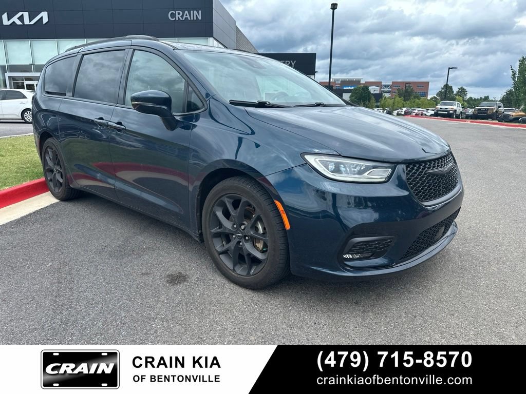 Used 2021 Chrysler Pacifica Touring w/ S Appearance Package FWD image 1