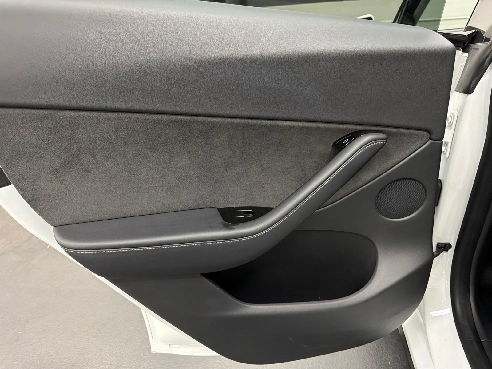 Used 2020 Tesla Model Y Long Range AWD/4WD image 35