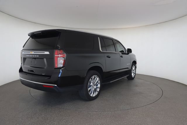 Used 2023 Chevrolet Suburban LT w/ LT Signature Plus Package AWD/4WD image 18