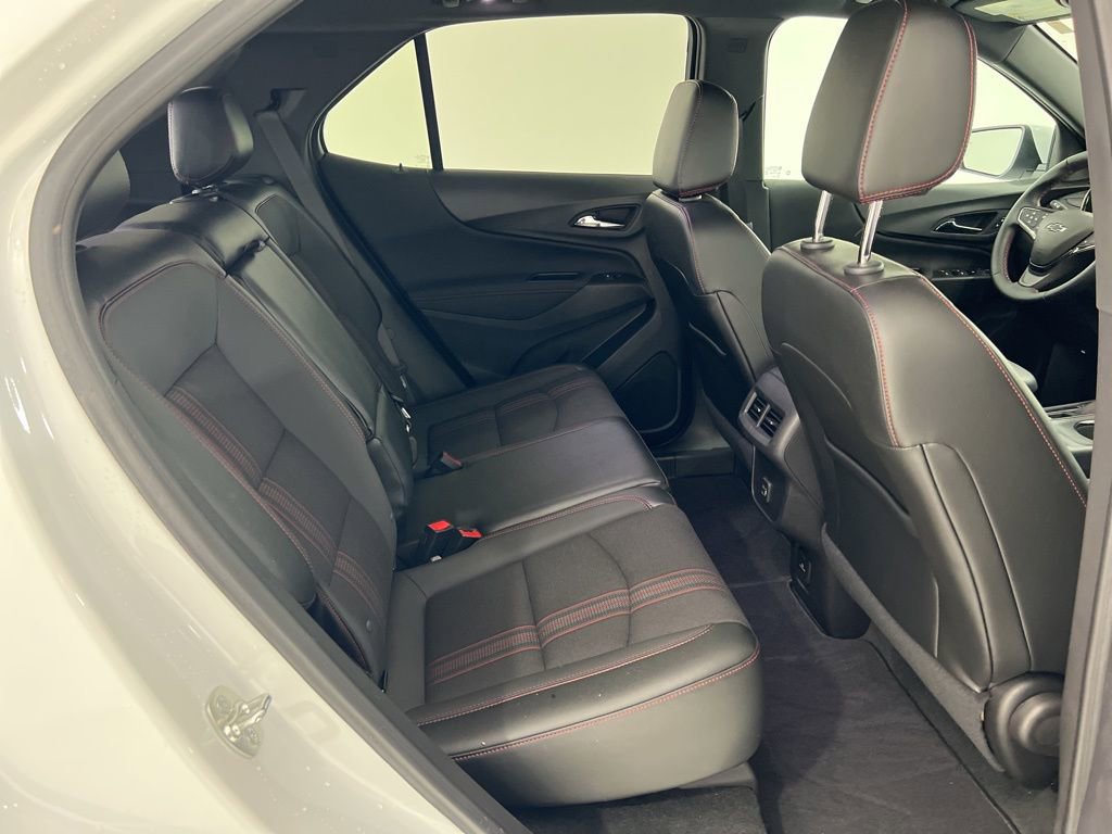 Used 2024 Chevrolet Equinox RS FWD image 23