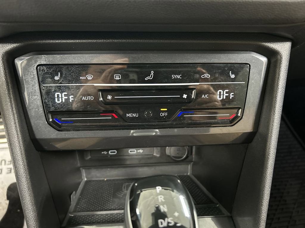 Used 2023 Volkswagen Tiguan SE R-Line FWD image 16