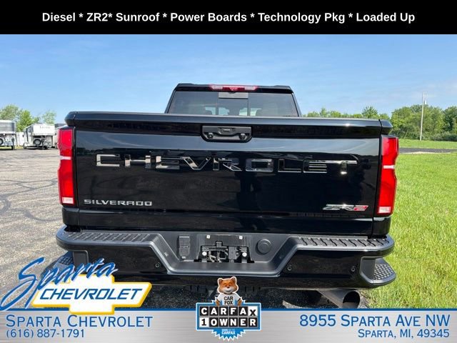 Used 2025 Chevrolet Silverado 2500 ZR2 w/ Technology Package AWD/4WD image 4