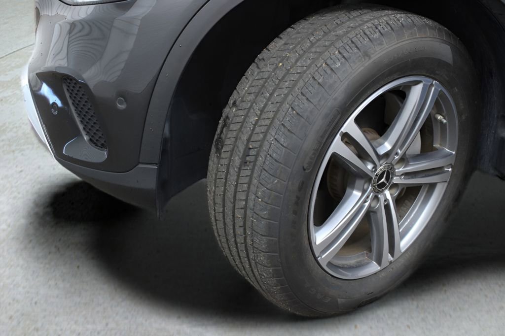 Used 2021 Mercedes-Benz GLC 300 image 41