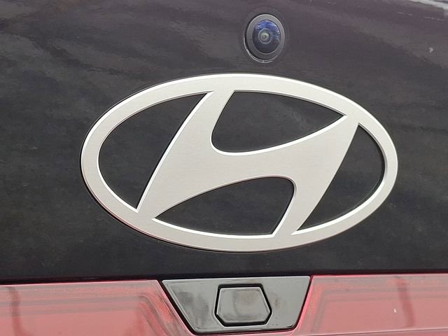 Used 2025 Hyundai Elantra SEL image 31