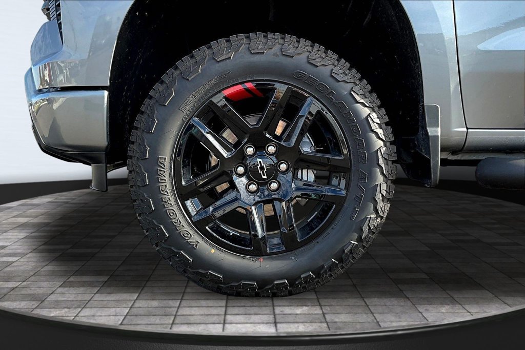 Used 2026 Chevrolet Silverado 1500 RST w/ Redline Edition AWD/4WD image 35