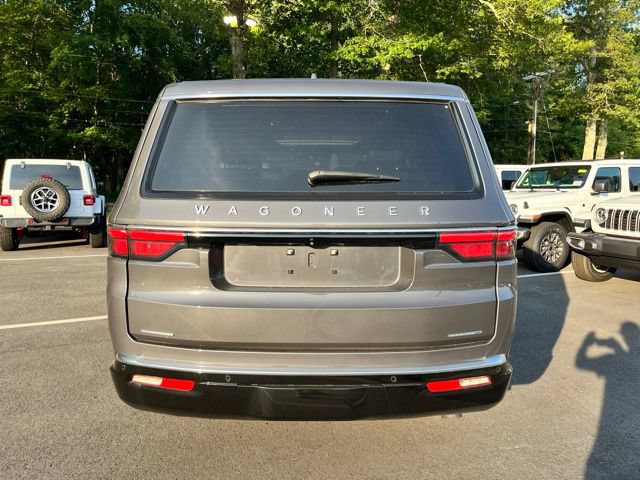 Used 2023 Jeep Wagoneer Series III w/ Premium Group I AWD/4WD image 7