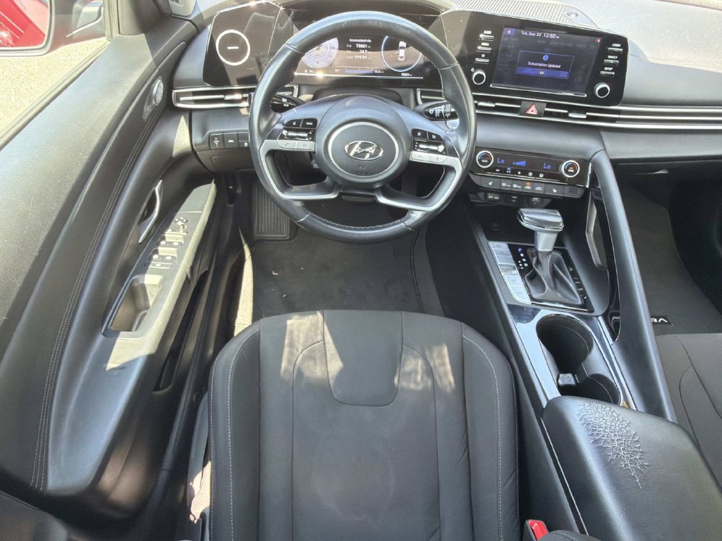 Used 2022 Hyundai Elantra SEL w/ Convenience Package FWD image 9